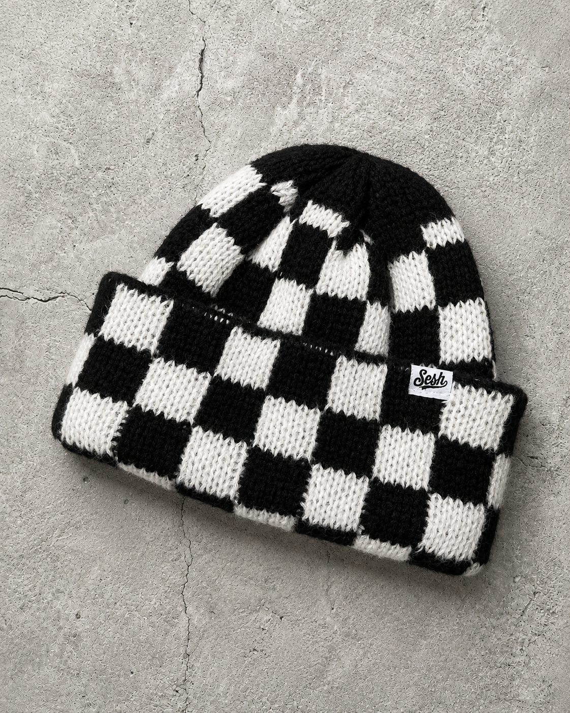 Gorro negro blanco pompon